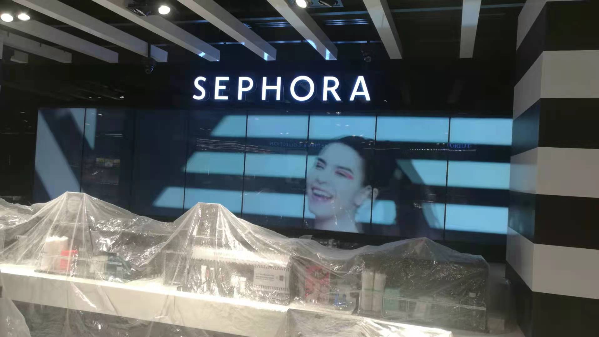 泰国曼谷SEPHORA化妆品连锁店.jpg